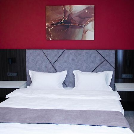 Hotel Zodiac à Atyraū Extérieur photo