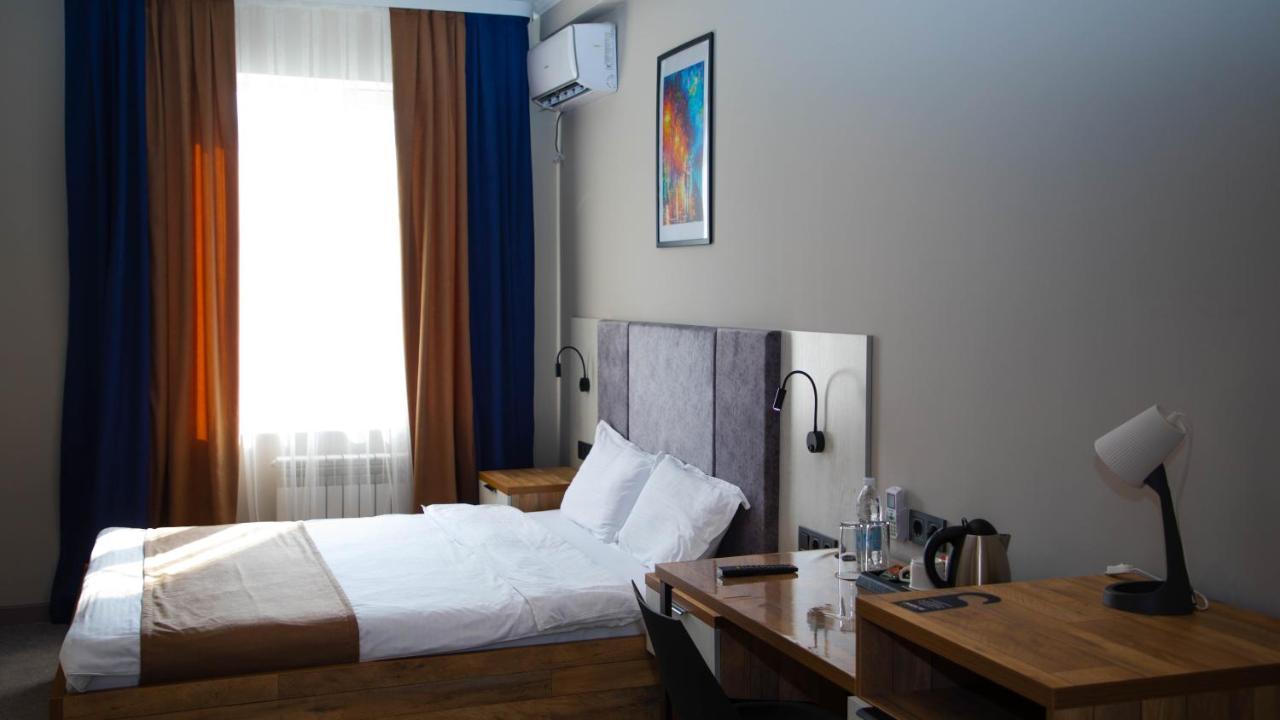 Hotel Zodiac à Atyraū Extérieur photo