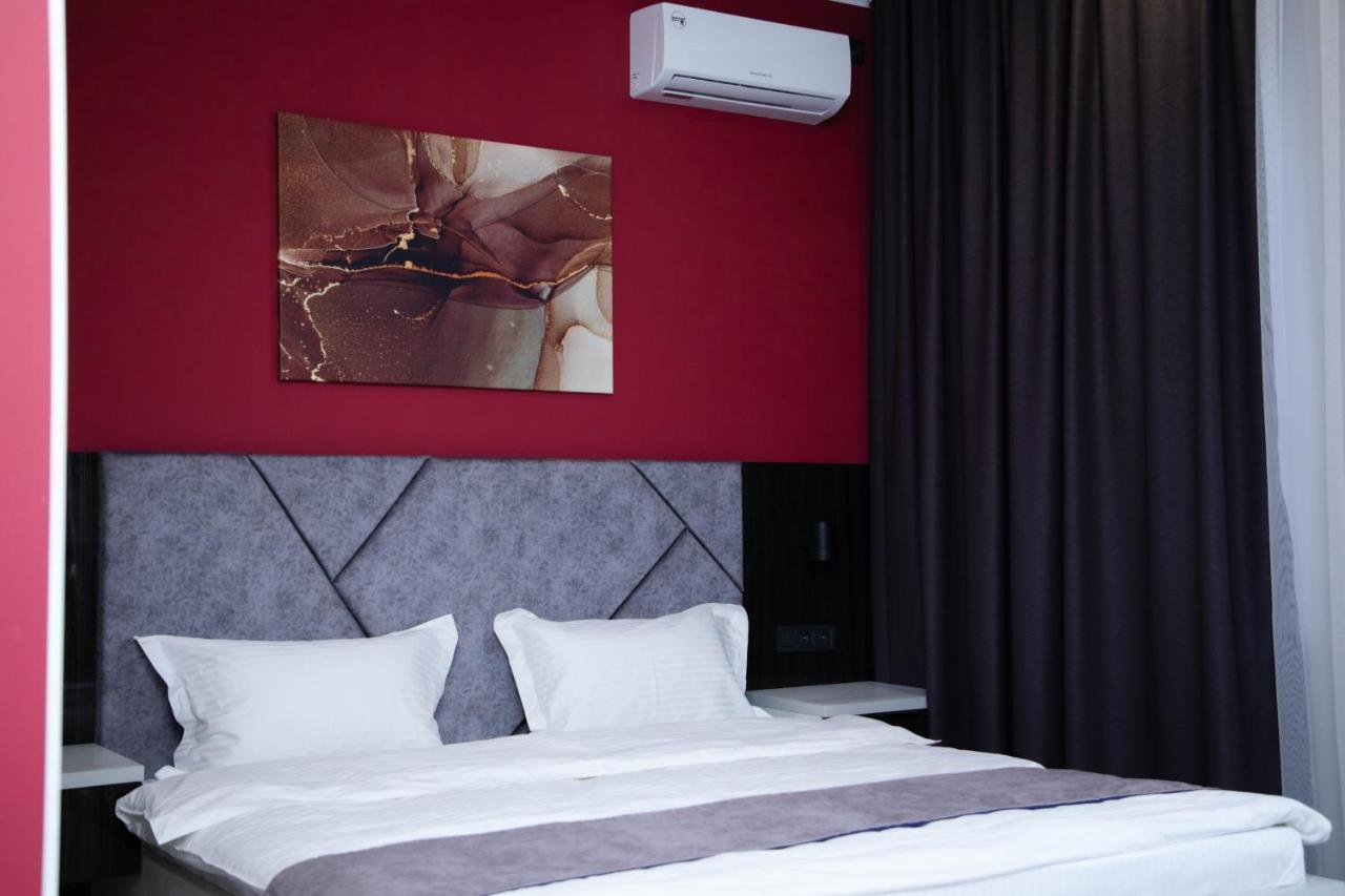 Hotel Zodiac à Atyraū Extérieur photo