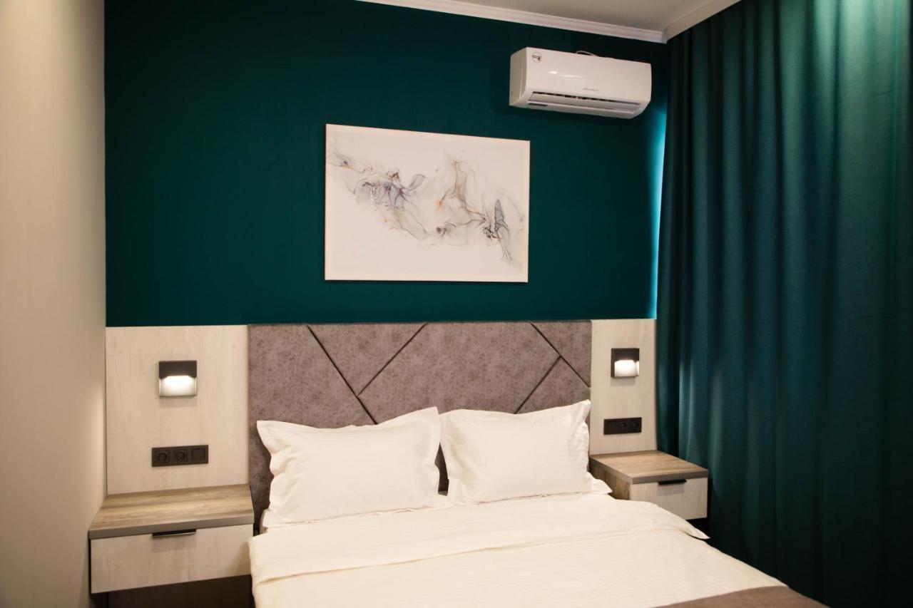 Hotel Zodiac à Atyraū Extérieur photo