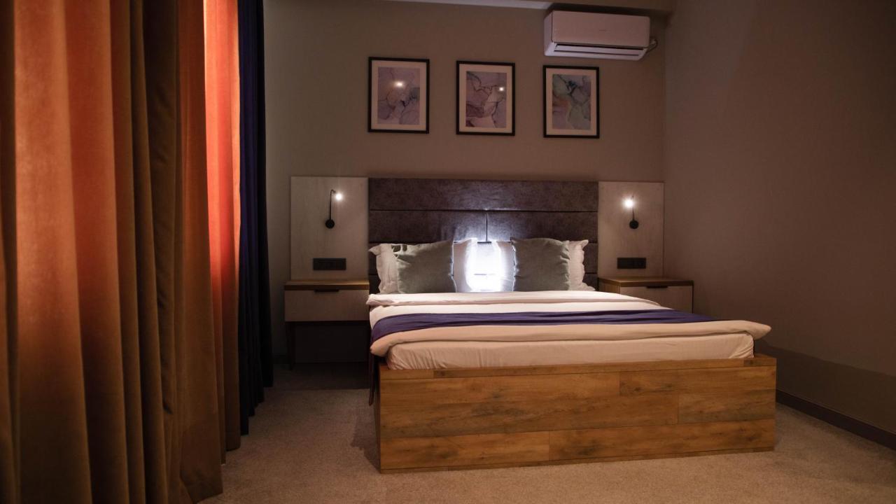 Hotel Zodiac à Atyraū Extérieur photo