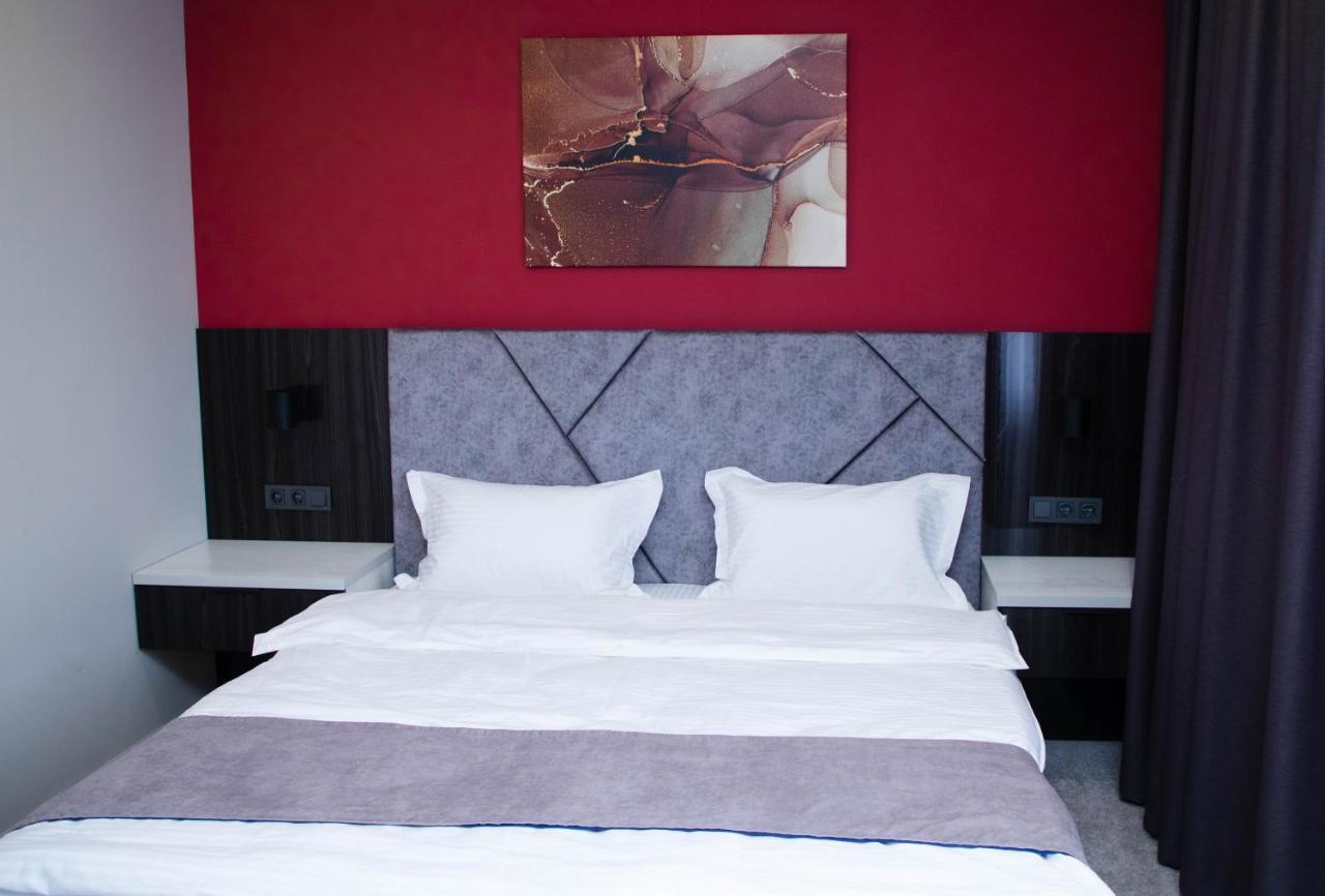 Hotel Zodiac à Atyraū Extérieur photo
